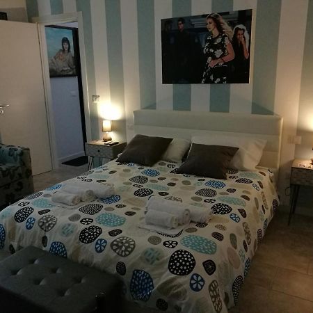 B&B A Casa Dell'Artista Casteldaccia Bagian luar foto