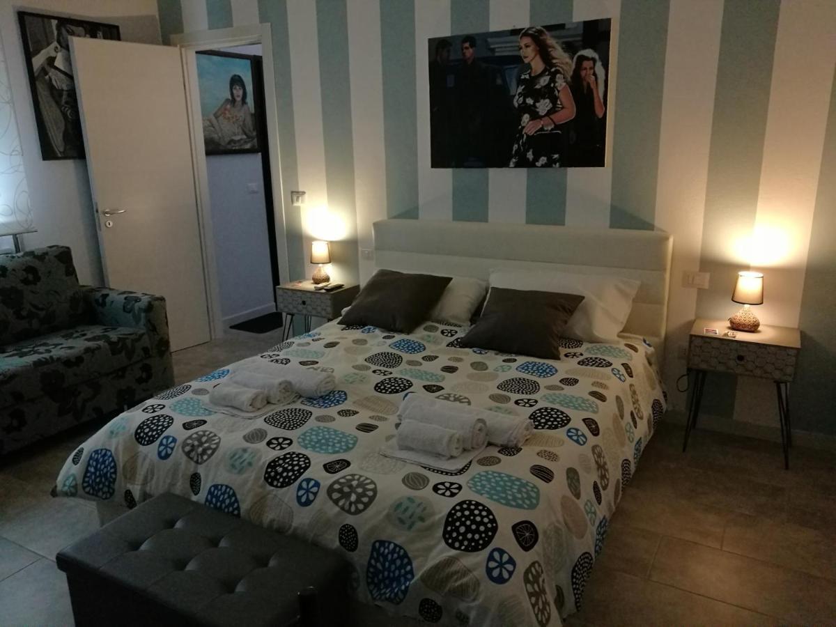 B&B A Casa Dell'Artista Casteldaccia Bagian luar foto