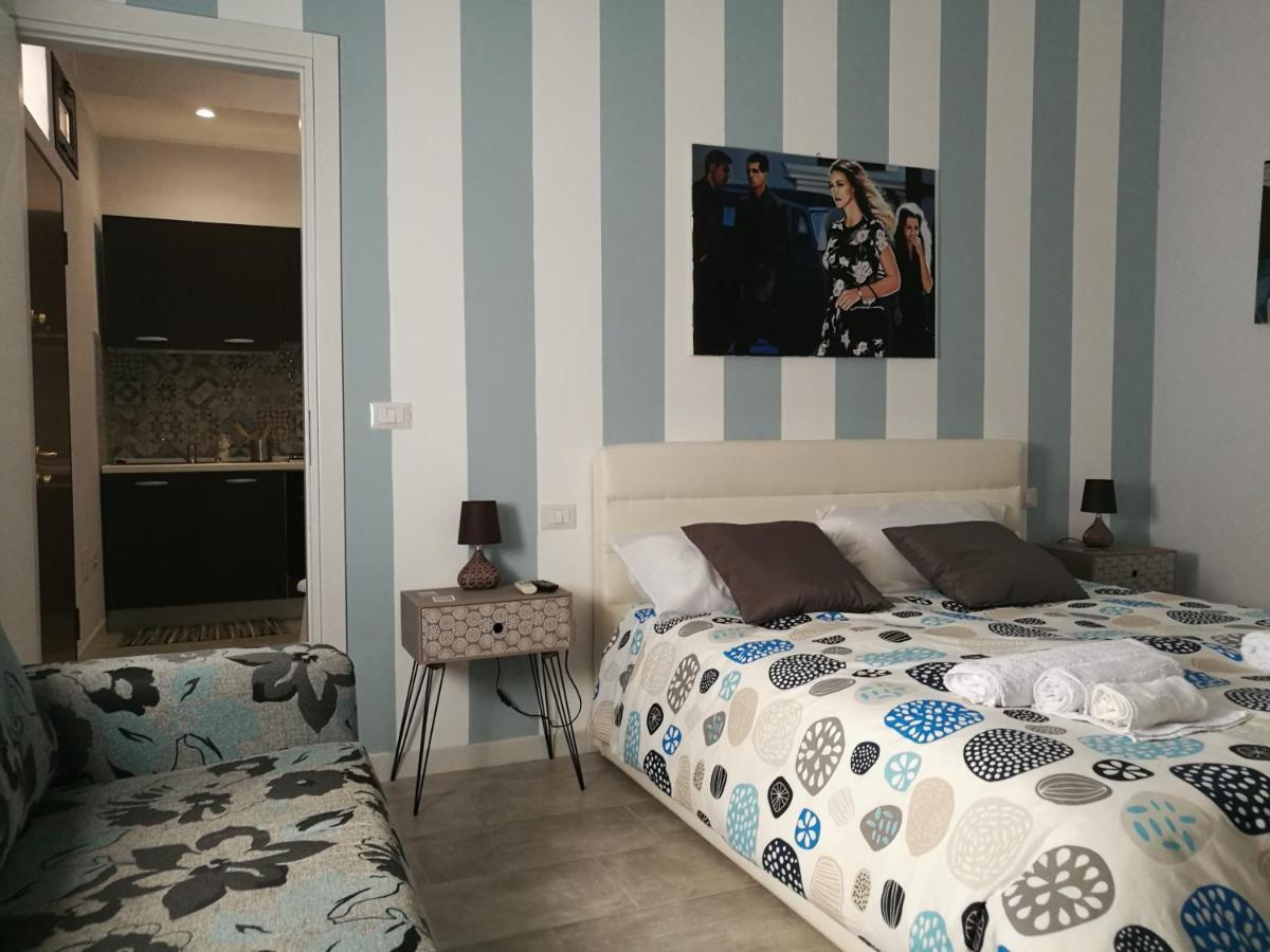 B&B A Casa Dell'Artista Casteldaccia Bagian luar foto
